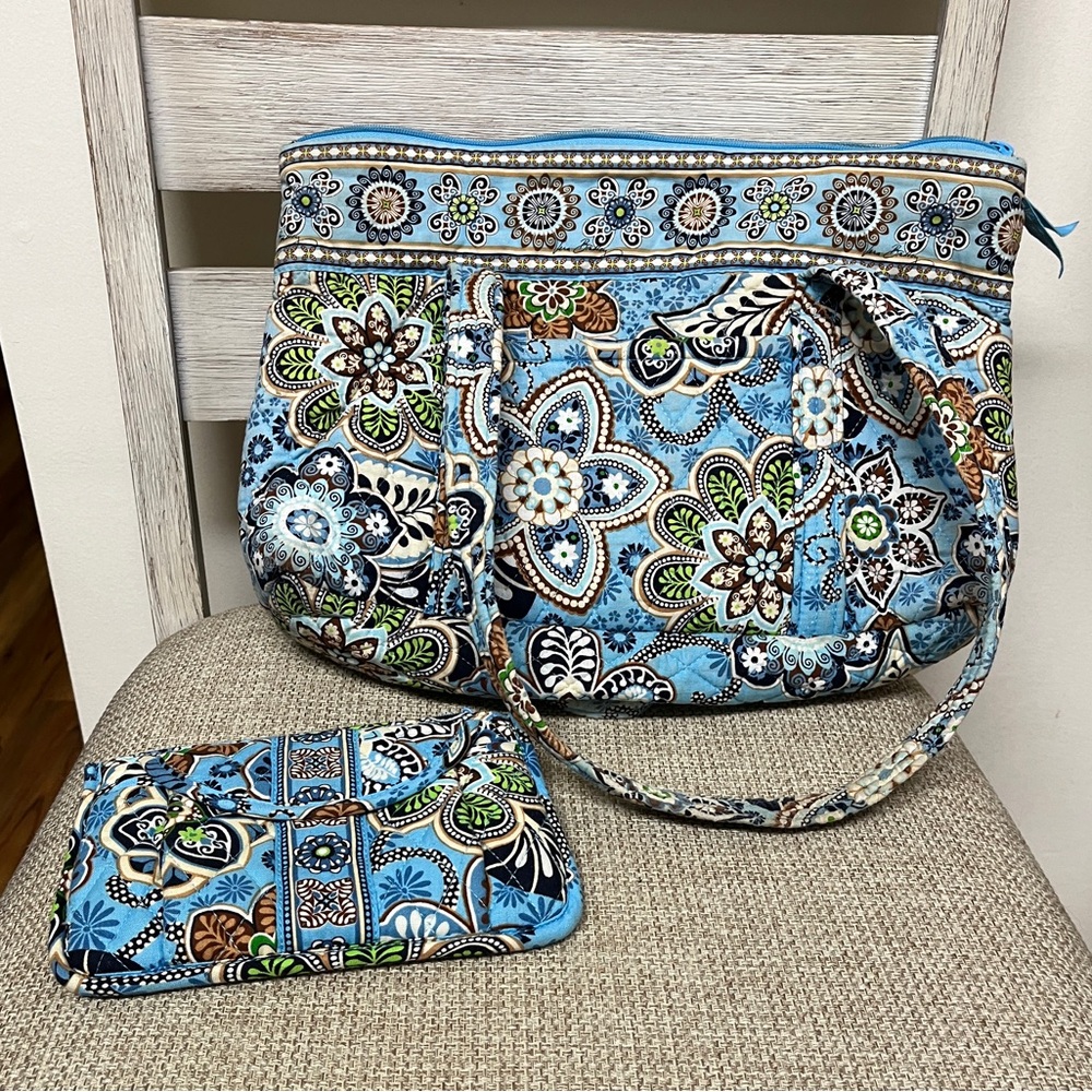 Vera Bradley shoulder purse&belt bag. Some wear bottom, straps good, 14x9x3.5”⬇️ - Picture 14 of 17